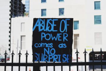Photo Protecting Your Business: How to Mitigate Against Power Surges