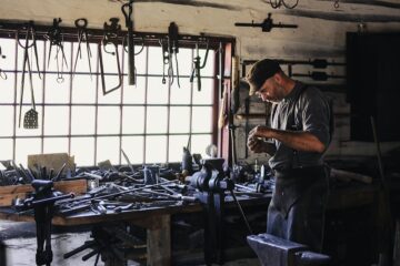 Photo "Negotiation Skills: A Key Tool for Securing the Best Utility Deals"